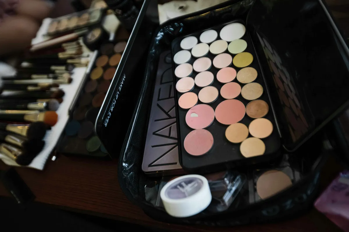 Confira dicas essências para escolher a melhor paleta de sombras e economizar a longo prazo