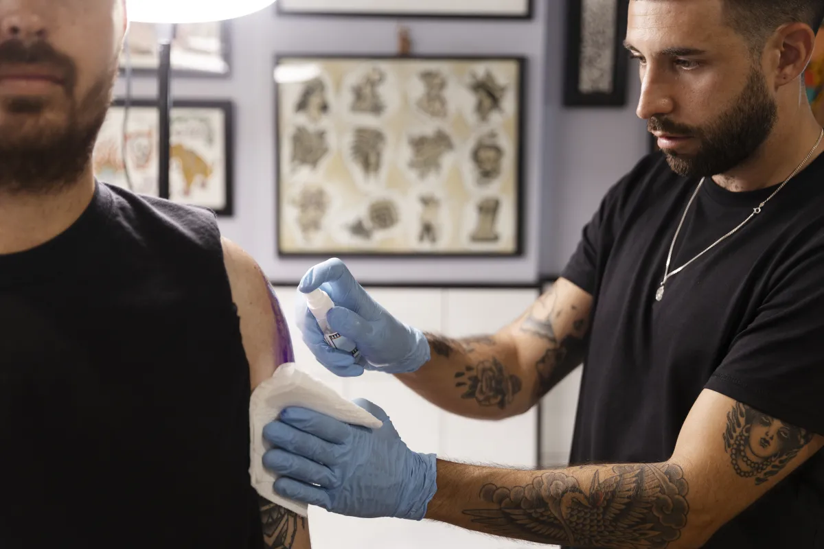 Conheça os diferentes métodos de remoção de tatuagem e escolha o melhor para você