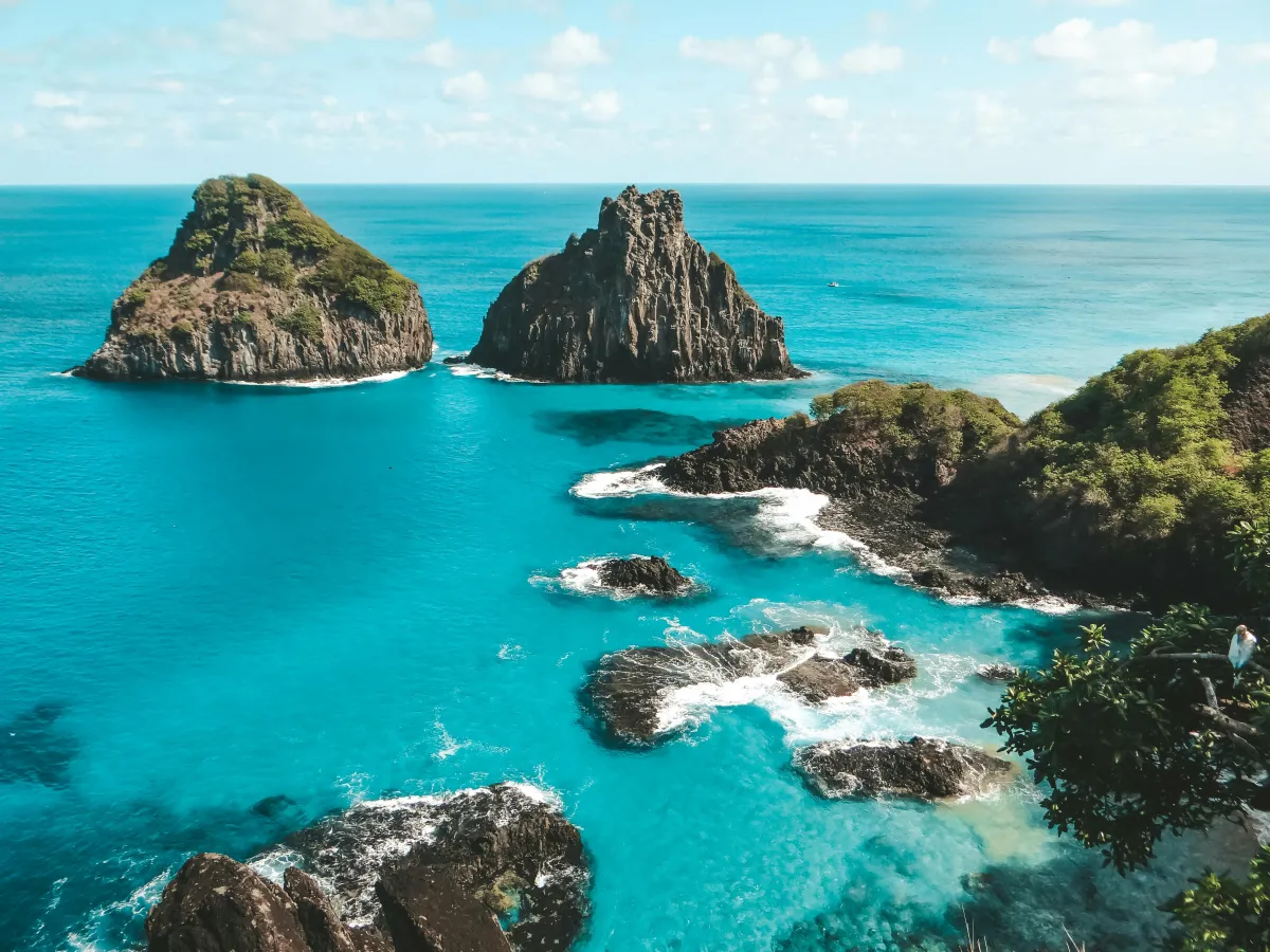 Tudo sobre as 5 melhores ilhas do Brasil para viajar no verão 2025