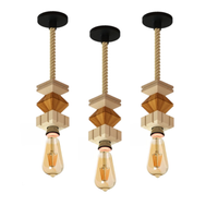 3 Pendentes Verticais de Madeira com Corda Jaspe com Lampada