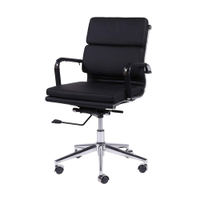 Cadeira Escritório Baixa Estofada em Corino com Rodízios 3304 OR Design Preto
