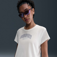 Camiseta Nike Sportswear Phoenix Feminina
