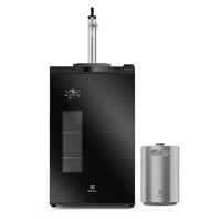 Cervejeira Home Bar Electrolux Frost Free 100L com Torre de Chopp e Porta de Vidro Preta e Barril Mini Keg 5L