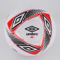 Bola Umbro Ultra Campo Branca e Vermelha