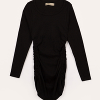 Vestido juvenil de algodão canelado com franzido preto