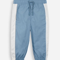 Calça jogger esportiva infantil de poliamida com recortes azul