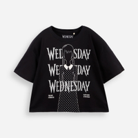 Camiseta cropped juvenil de algodão wandinha com glitter preta