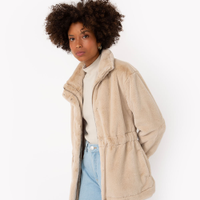 Jaqueta parka de pelúcia com bolsos bege