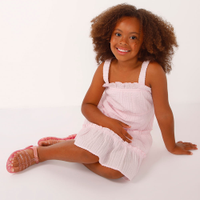 Vestido curto infantil de algodão texturizado rosa