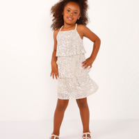 Vestido curto infantil de paetês prateado