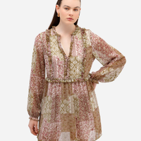 Vestido curto texturizado floral com babados bege