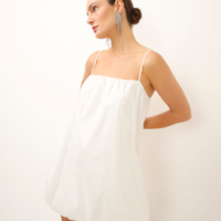 Vestido curto balonê alça fina off white