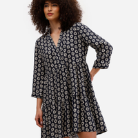 Vestido curto feminino de viscose com recortes estampado azul