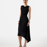 Vestido midi feminino com viscose e franzidos decote degagê preto