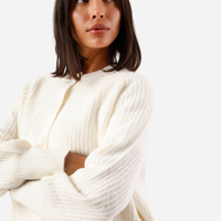 Cardigan feminino de tricot manga bufante canelado off white