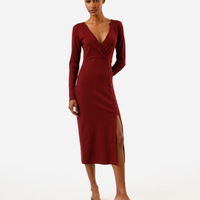 Vestido midi feminino de algodão manga longa com fenda canelado vinho