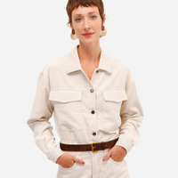 Camisa feminina shacket com bolso oversized bege