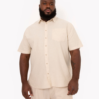 Camisa plus size com linho manga curta branco - kaki