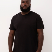 Camiseta de algodão plus size básica manga curta preta