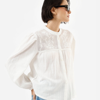 Camisa de tule bordada off white