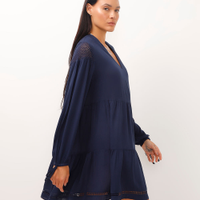 Vestido bata de viscose com crochê nas costas azul marinho