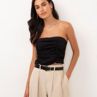 Cropped de viscose sem manga drapeado preto