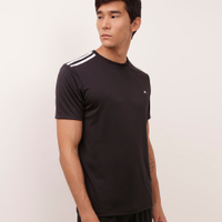 Camiseta masculina esportiva com listras preta