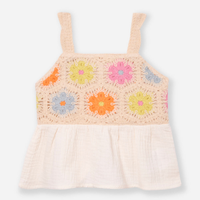 Bata de viscose infantil com crochê floral bege