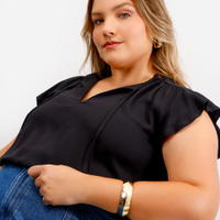 Blusa feminina de viscose manga curta plus size preta
