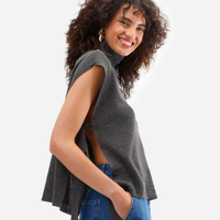 Blusa feminina de tricot com abertura gola alta cinza