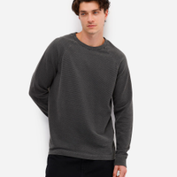 Camiseta masculina de algodão raglan texturizada estonada cinza