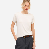Camiseta feminina básica de viscose manga curta off white