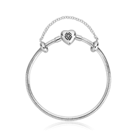 Pulseira Maleável Em Prata 925 Com Fecho Coração - 21,5 cm