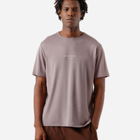 Camiseta masculina estampada marrom