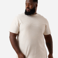 Camiseta masculina comfort listrada plus size bege