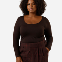 Blusa manga longa plus size marrom