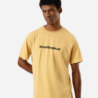 Camiseta masculina de algodão manga curta estampada estonada amarela