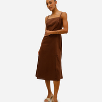 Vestido midi feminino com linho decote quadrado marrom