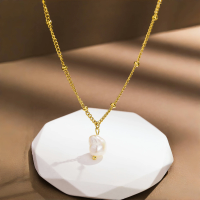 Fashion Stainless Stee Chic Pearl Necklace for Women Exquisite Waterproof Exclusive Daily Charm Jewelry Christmas Present