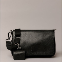 Bolsa Média Calvin Klein Jeans Chaveiro - Preto Bolsa Média Calvin Klein Jeans Chaveiro Preto u