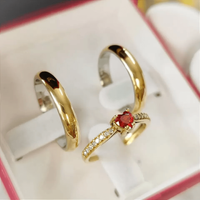 Alianças abauladas 4mm + Anel Cherry (Escolha a Cor da Pedra)