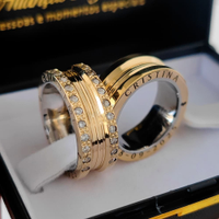 Par Alianças de Moedas Antigas 8mm Mod. Bulgari com Gravação Lateral e Pedras