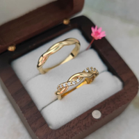 Par de alianças 3mm com zircônias modelo Enrrolado