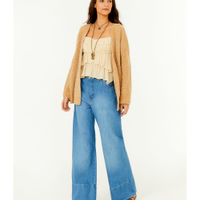 Calça Jeans Pantalona Com Barra Larga