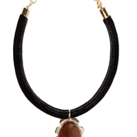 Colar Feminino Em Veludo Com Pingente - Marrom