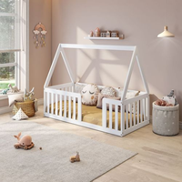 Mini Cama Montessoriana com Grade e Telhado Giulia Casatema Branco