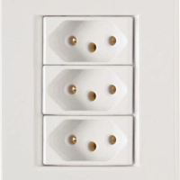 Conjunto 4x2 3 Tomadas 2P+T 10 A 250 V Tramontina Liz Branco