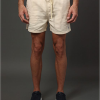 Shorts Masculino Color Elástico Calvin Klein Jeans - Amarelo Manteiga Shorts Masculino Color Elástico Calvin Klein Jeans Amarelo Manteiga 42