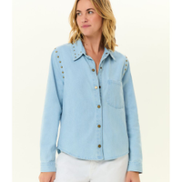 Camisa Jeans Rebites Gola e Cava