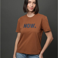 Camiseta Feminina Estampa Now Calvin Klein Jeans - Havana Camiseta Feminina Estampa Now Calvin Klein Jeans Havana p